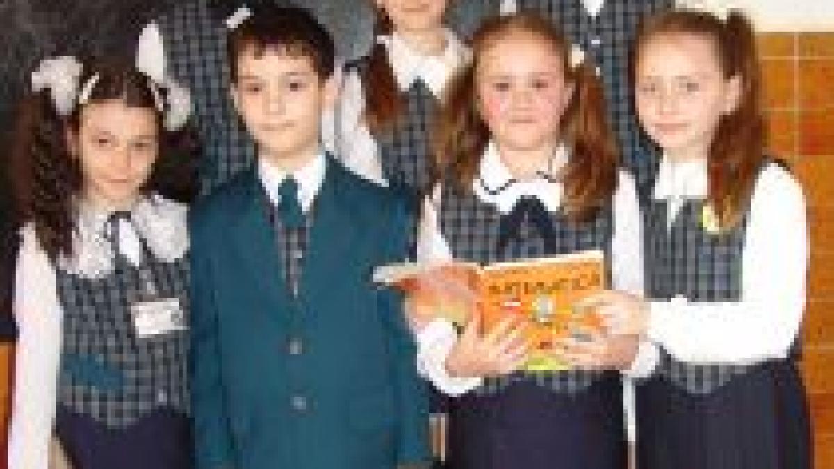 uniformele scolare ar putea deveni obligatorii