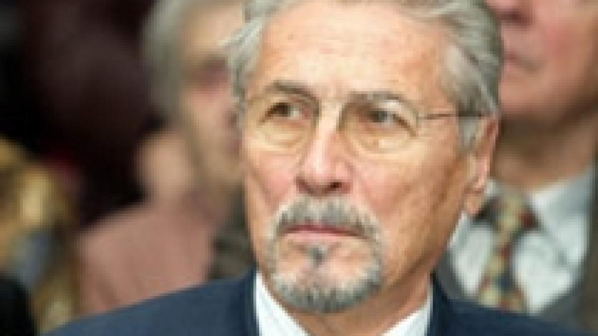 emil constantinescu cere parlamentului comisie de ancheta pentru afirmatiile lui saftoiu