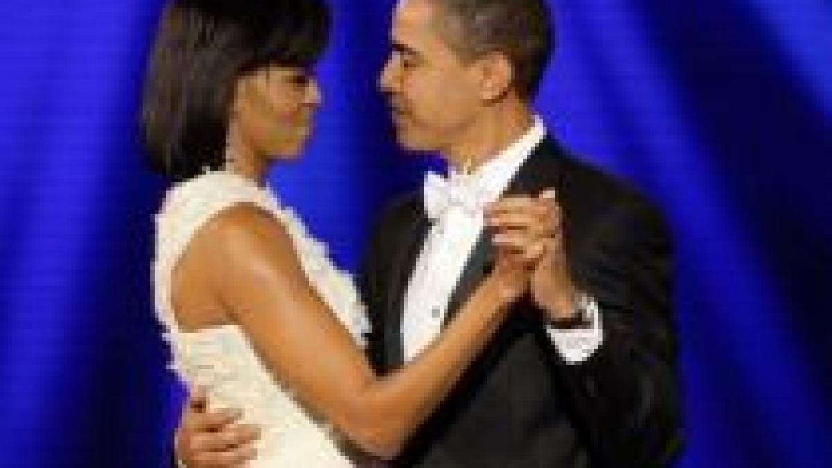 familia obama a deschis seria celor 10 baluri oficiale primul dans video