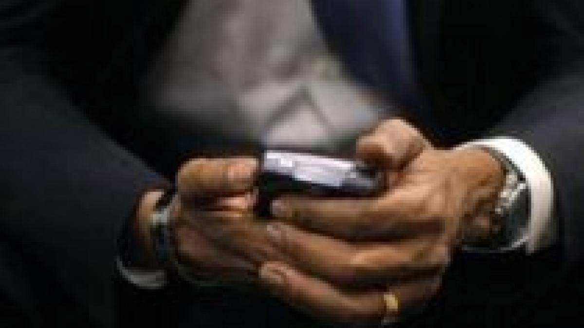 barack obama are voie sa foloseasca telefonul blackberry