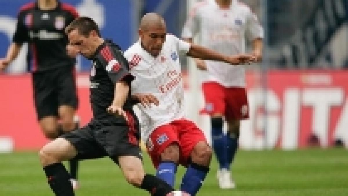 manchester city iroseste 16 7 milioane de lire sterline cu nigel de jong castigatoarea este hamburg