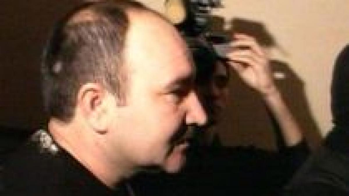 angajati de restaurant batuti ca sa distreze clanul camataru