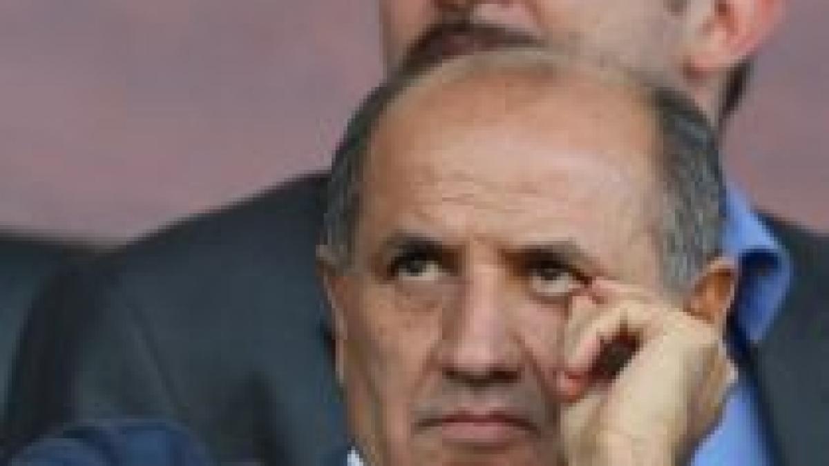 copos urmarit prin capitala de fanii furiosi