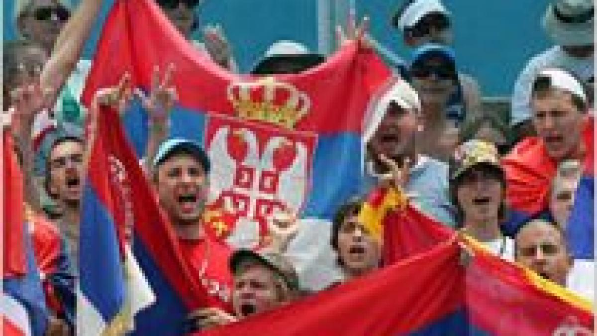 sarbii si bosniacii si au servit pumni si scaune la australian open video