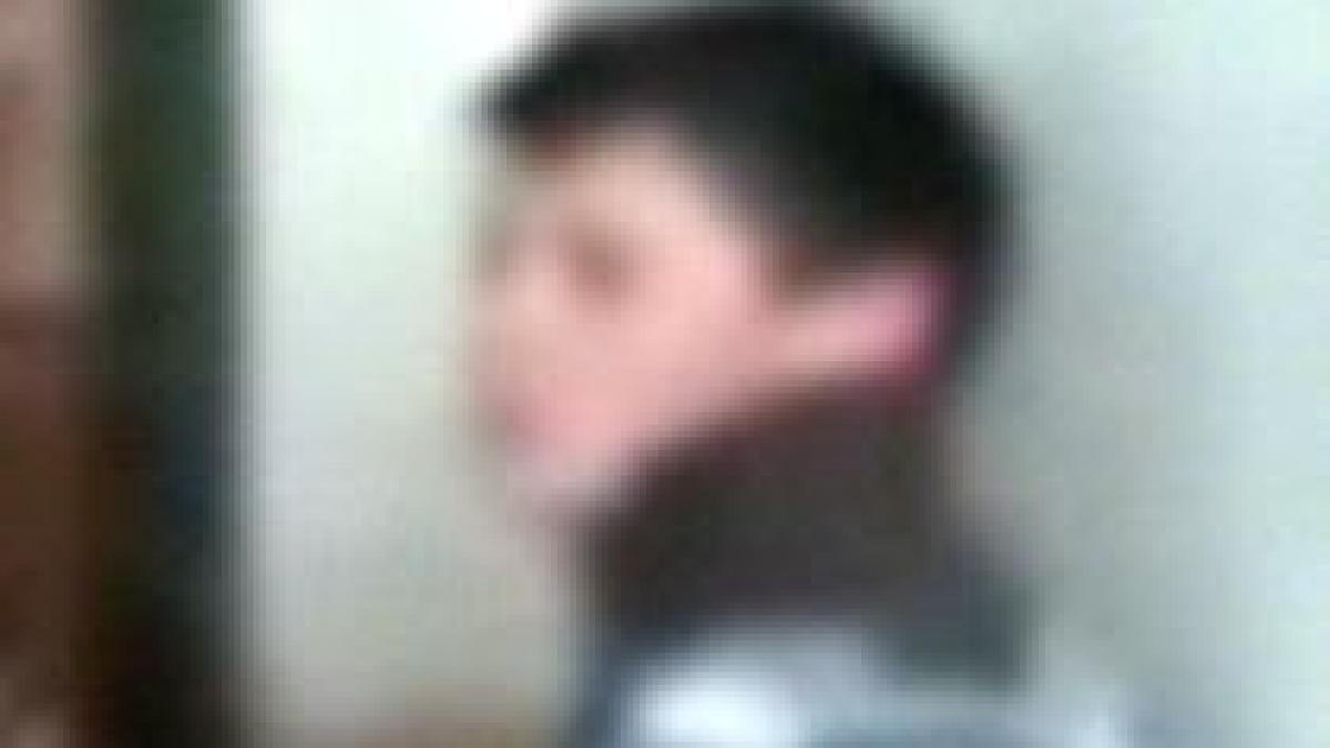 un profesor din olt surprins in timp ce bate fara mila un elev imagini socante