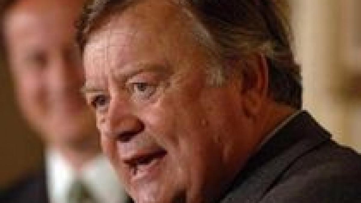 ken clarke marea britanie nu se va gandi sa adopte moneda euro prea curand