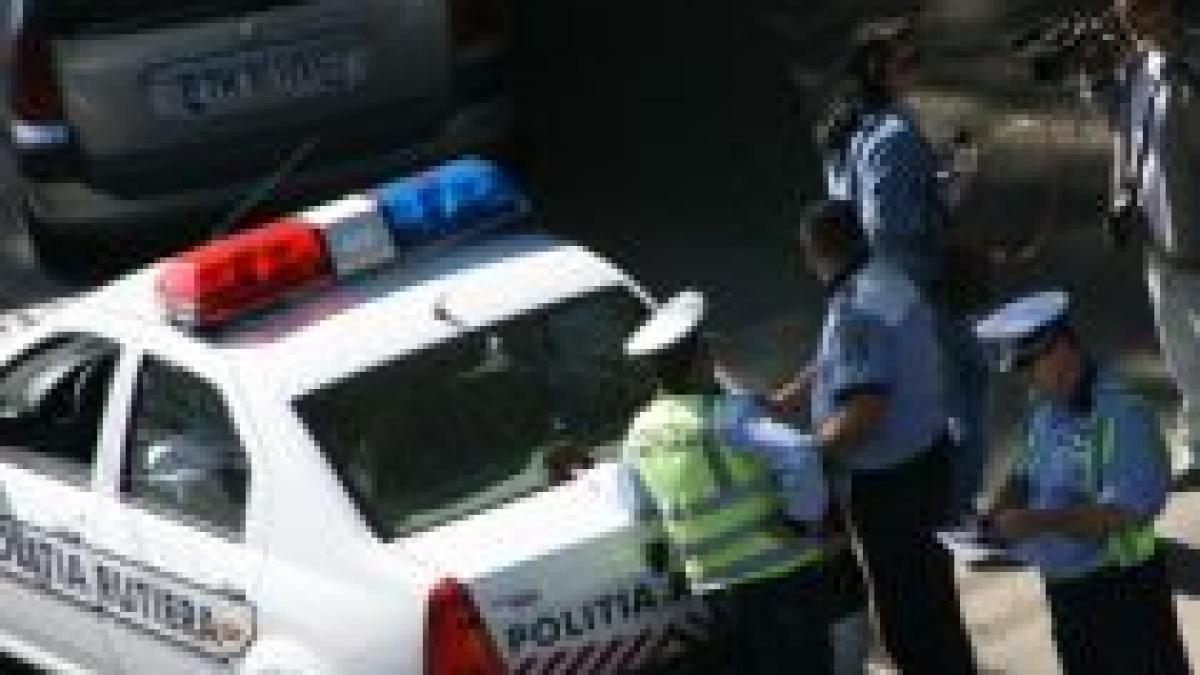 bucuria infractorilor politia romana in criza de hartie pixuri curent sau benzina