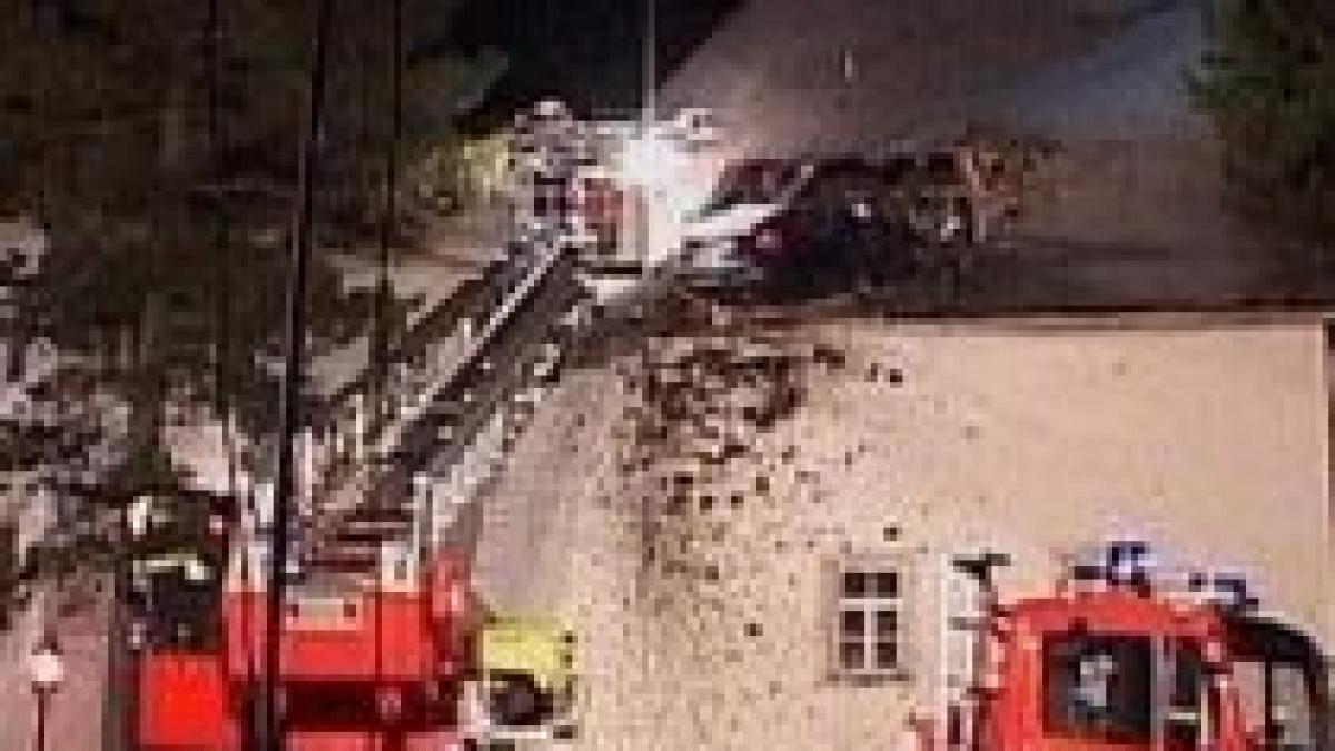 cu masina in podul bisericii un sofer din germania a zburat peste 35 de metri