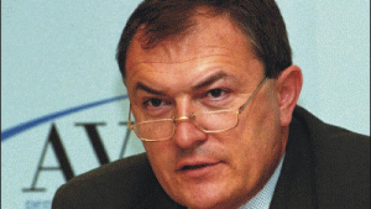 vanghelie lasat cu buza umflata avas dat pe mana unui apropiat de al lui oprea si hrebenciuc