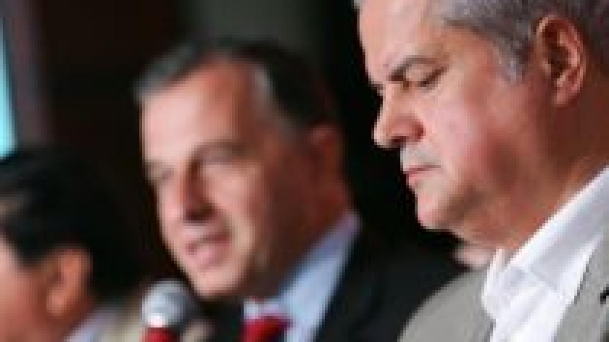 basescu ii comunica lui nastase sa o lase mai moale cu afirmatiile publice exagerate