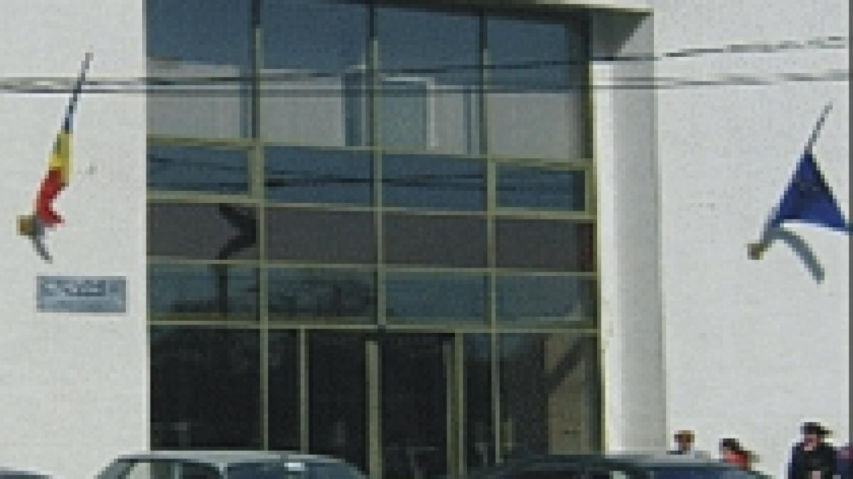 cnvm va controla 37 de firme care activeaza pe piata de capital