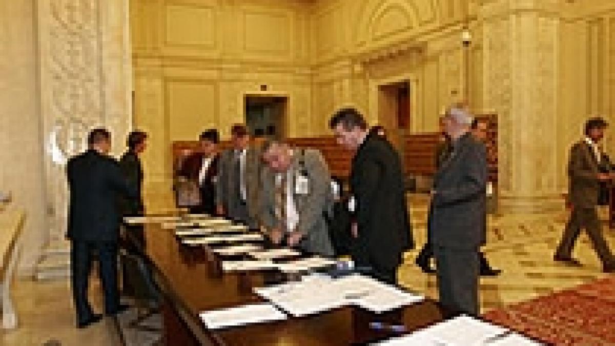 personalul pc si prm de la camera deputatilor face loc consilierilor pdl