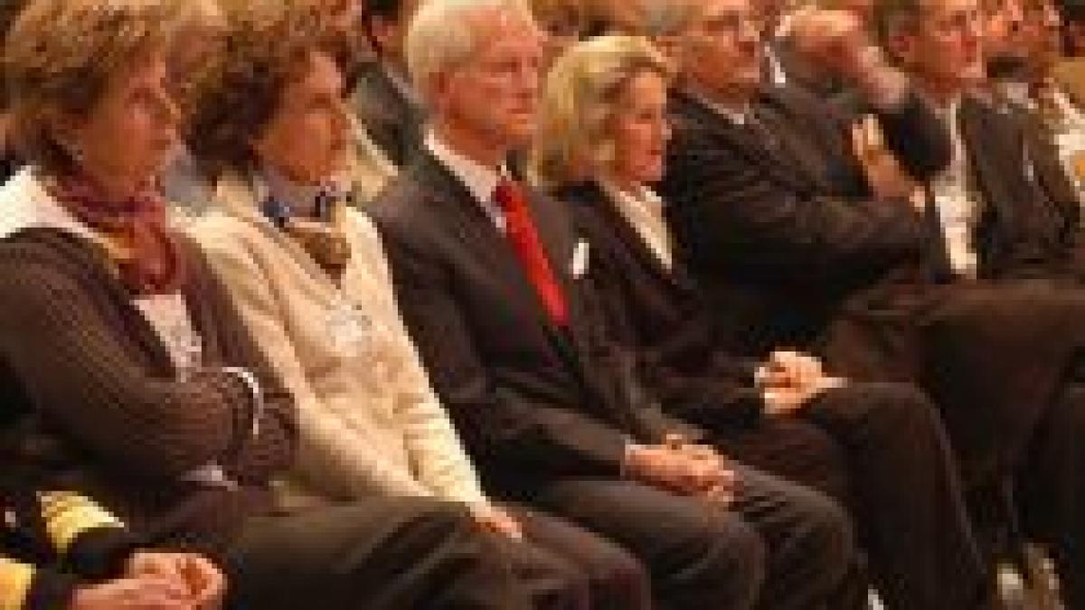 reconstructia lumii dupa criza tema celei de a 39 a editii a forumului economic mondial