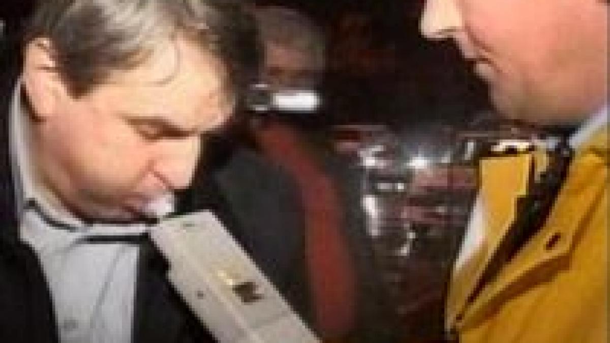 comisar din iasi prins baut la volan chiar de colegii lui video