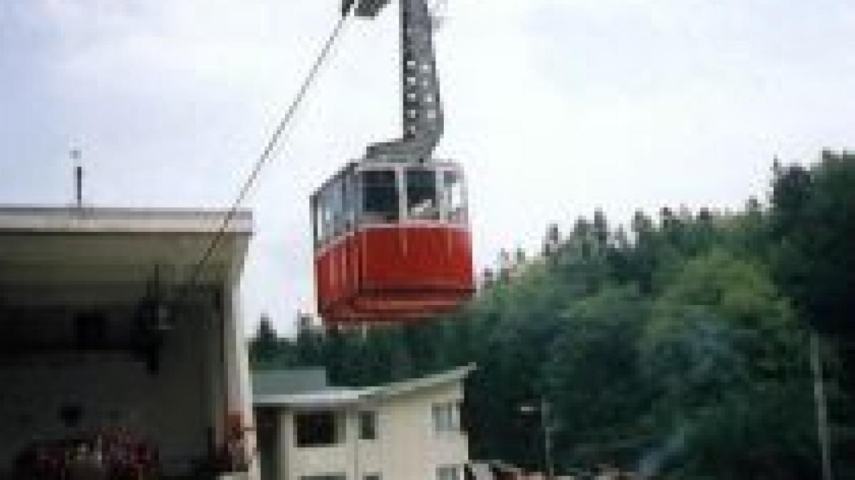 telecabina din busteni oprita din cauza vantului puternic