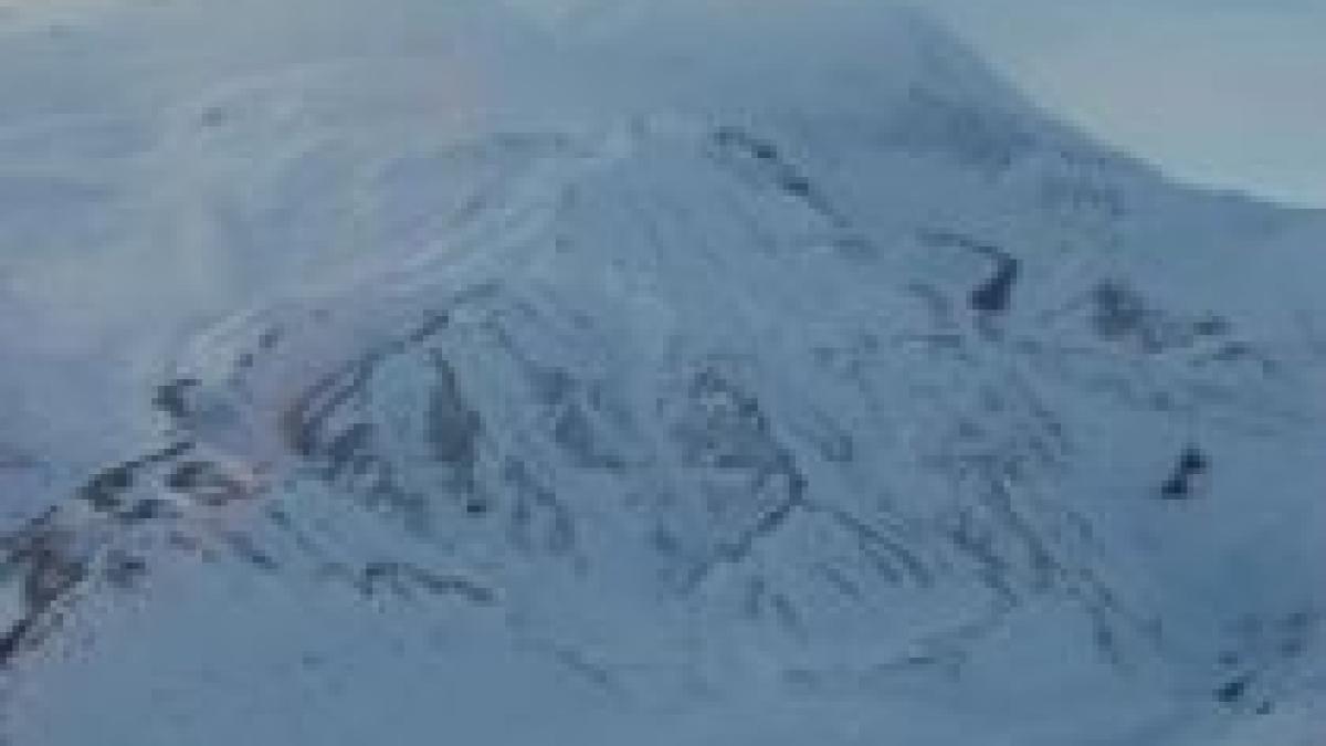 vulcanul redoubt din alaska este pe punctul de a erupe