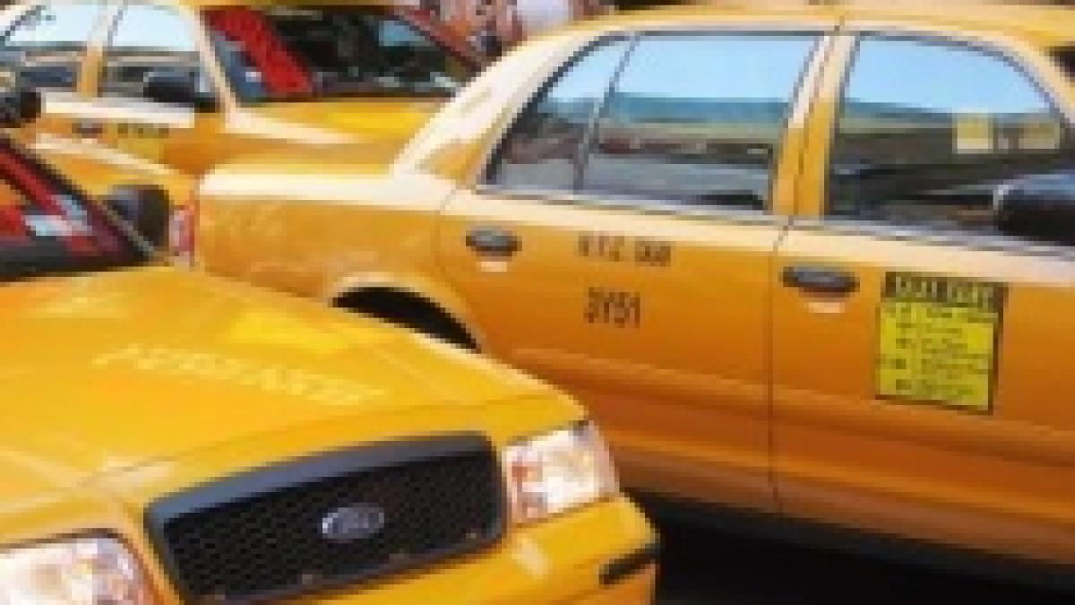 Brokeri şi consultanţi bancari români, în cursă pentru posturile de taximetrist din Marea Britanie