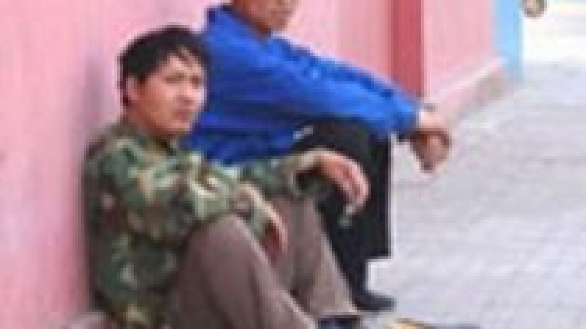 protest in fata ambasadei chinei din bucuresti 300 de chinezi nu si au primit salariile de la firme