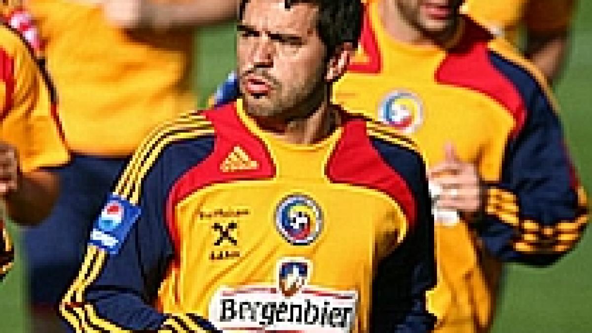 contra il ironizeaza pe rednic aud ca spune ca are lotul complet nu mai aveam eu loc la dinamo