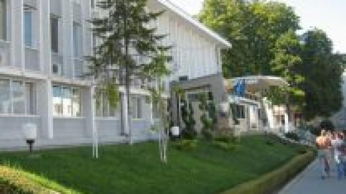 sechestrat de politia din mangalia pentru ca a facut o poza in primarie