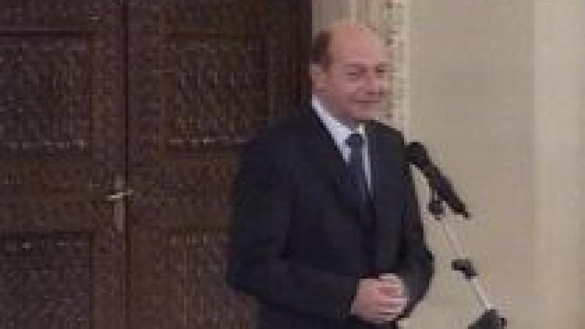 basescu ataca din nou presa trusturile conduse de moguli discrediteaza autoritatea statului