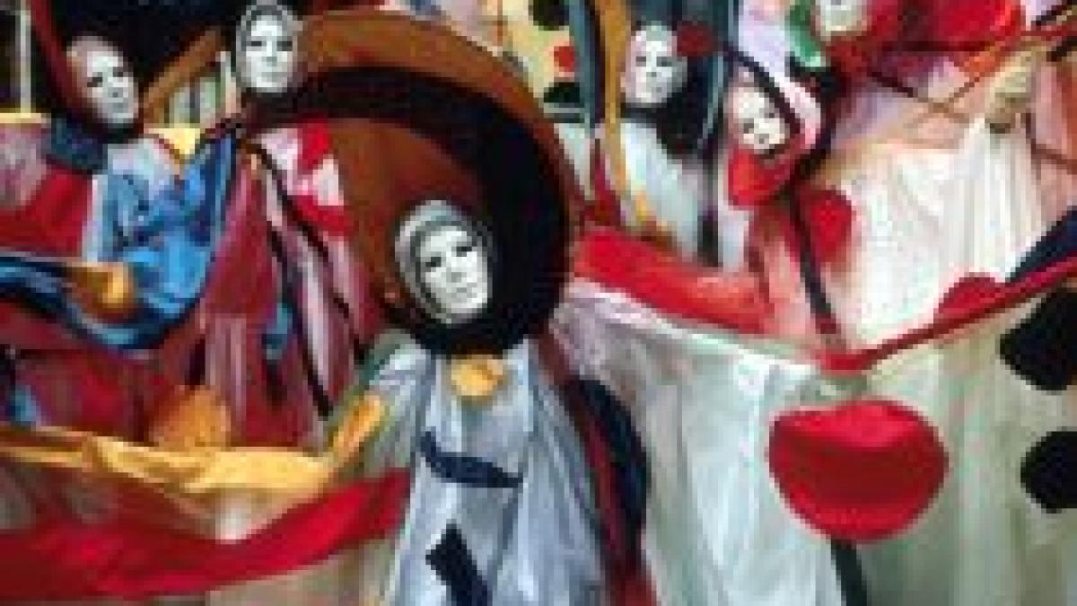 carnavalul de la venetia aproape de start