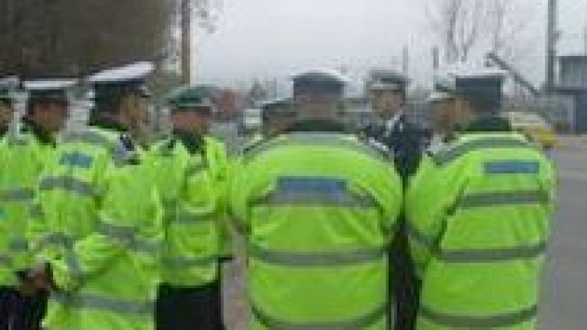 iasi 45 de politisti urmariti penal pentru abuz in serviciu si luare de mita