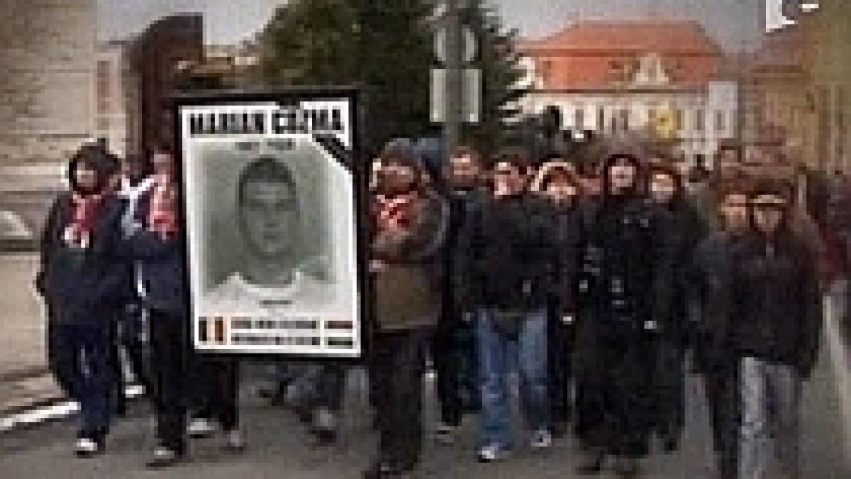 ultimul omagiu pentru marian cozma mars al tacerii organizat de suporterii din veszprem