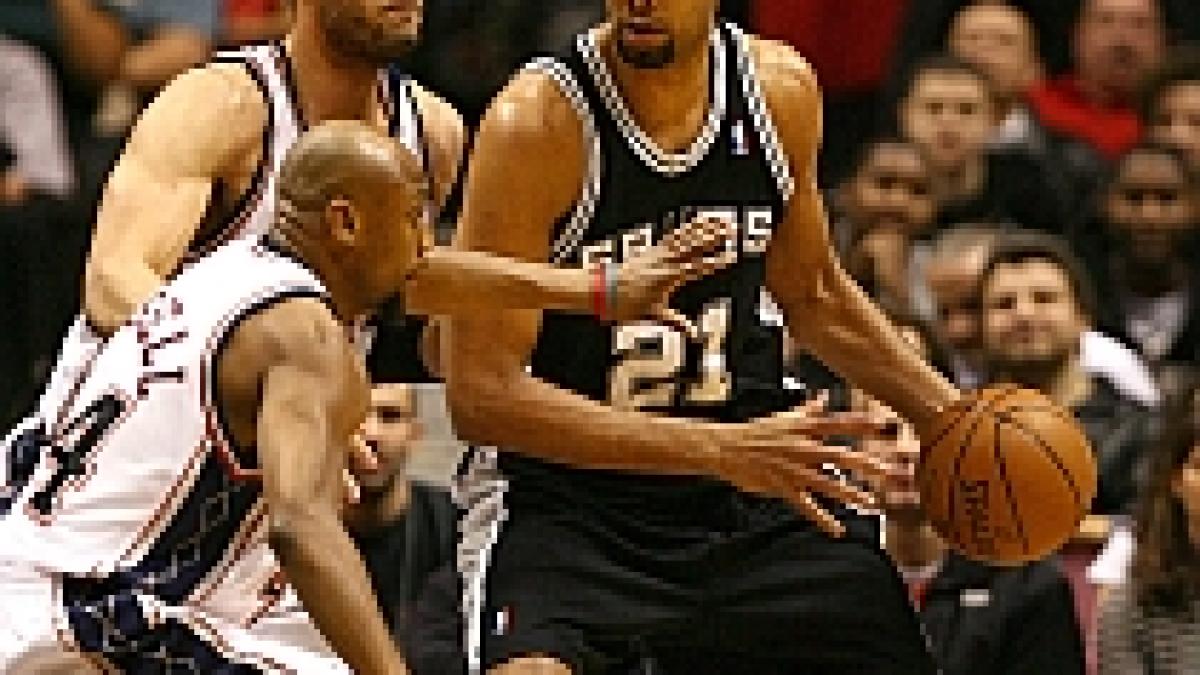 detroit pistoneaza in gol 79 83 cu san antonio si locul de playoff este in pericol video