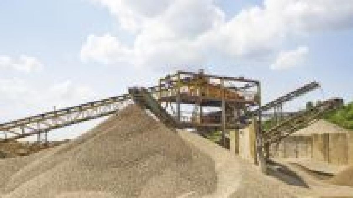 protest in satul bistritean cociu balastierele pun in pericol siguranta in caz de inundatii