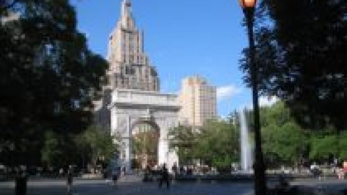 confruntari violente la universitatea din new york studentii cer transparenta in cheltuirea