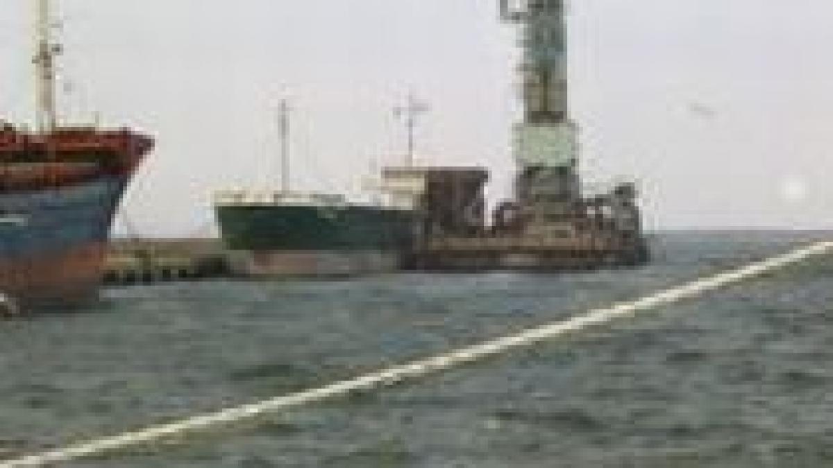 incident in portul constanta sud agigea doi marinari georgieni loviti de parama navei