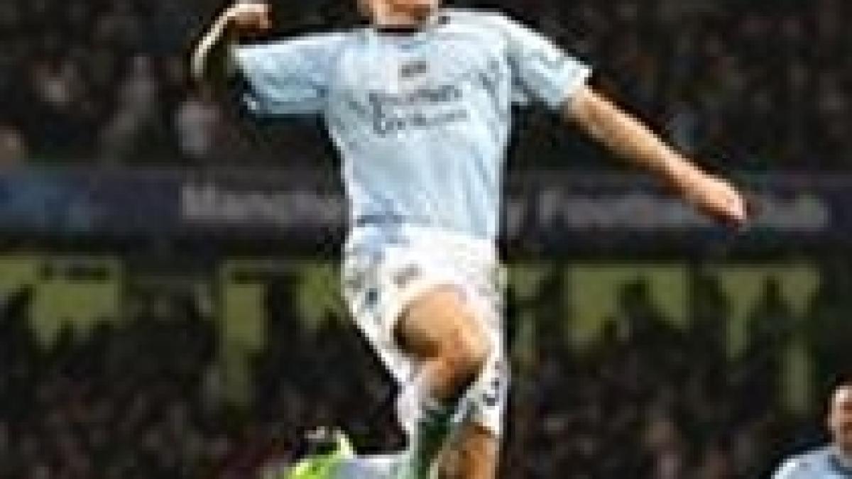ironie a sortii liverpool manchester city 1 1 oaspetii castiga un punct dar isi ajuta rivalii video