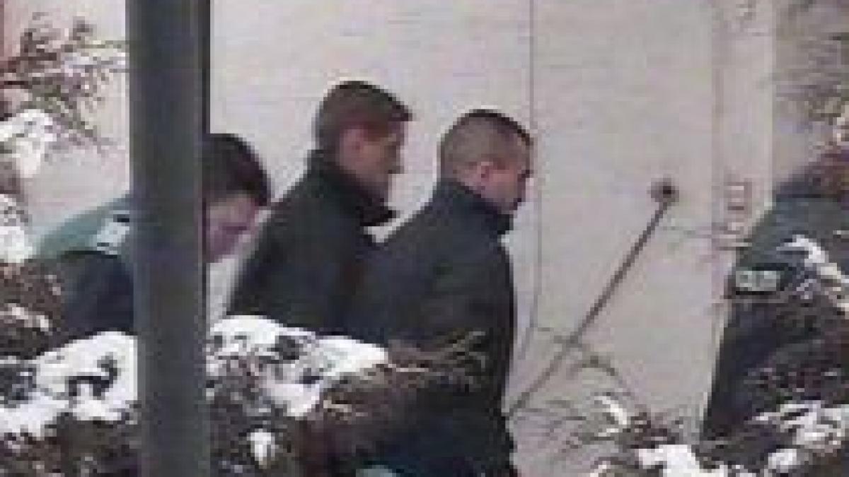 vatra dornei trei tineri suspectati de braconaj ii acuza pe politisti ca i au batut in momentul