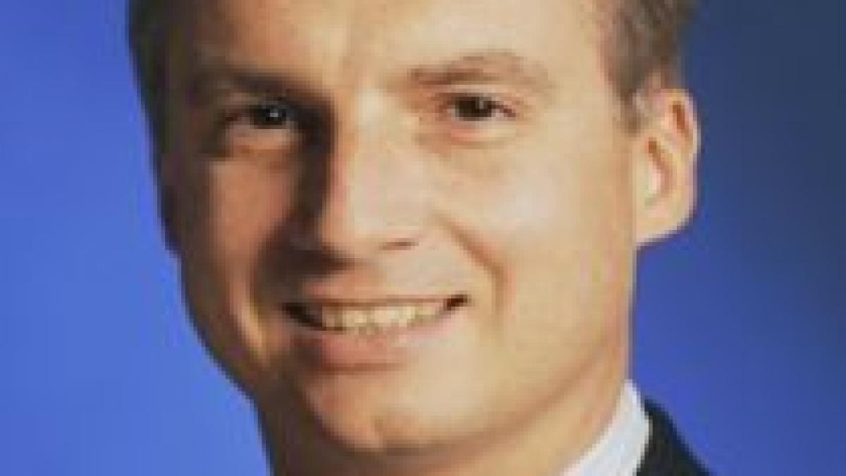 fabrice cambolive noul director comercial pentru dacia renault si nissan in romania