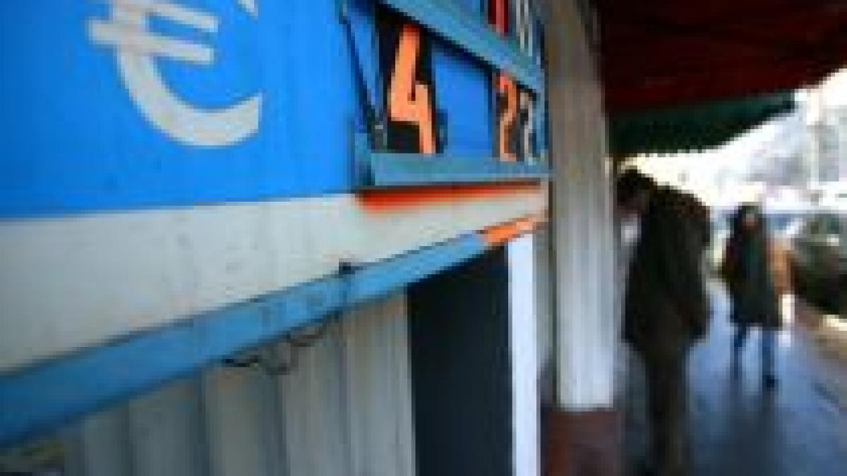 leul in usoara depreciere vezi cursul bnr