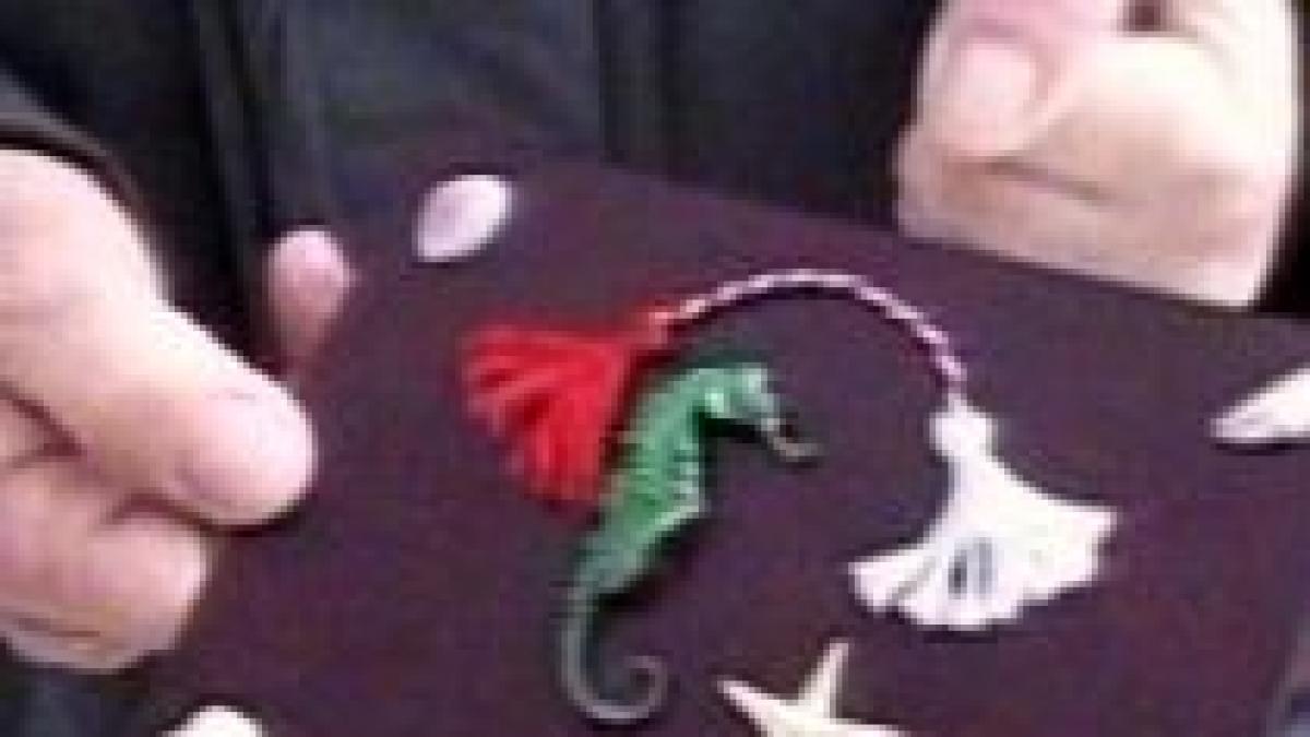 pregatiri pentru 1 martie la constanta martisoarele se fac din materiale luate din marea neagra