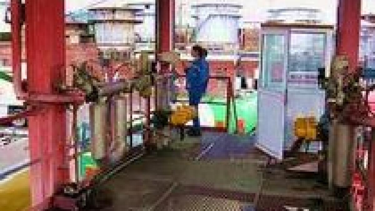 steaua romana cea mai veche rafinarie din romania risca sa isi inchida portile