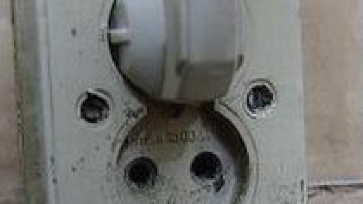 curentul electric ar putea fi mai scump din luna aprilie