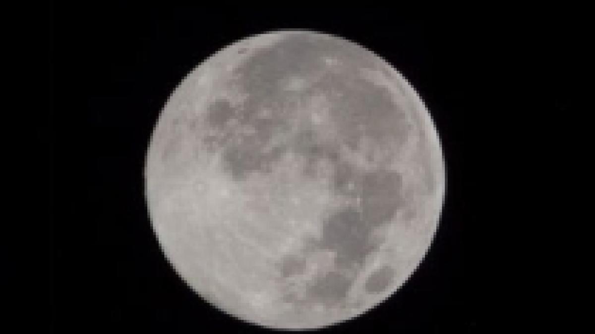 prima sonda selenara a chinei a ajuns pe luna duminica noapte