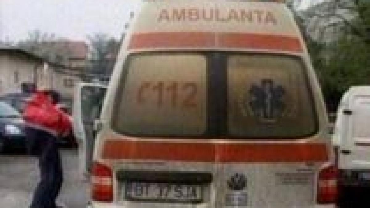 un om a murit de botulism si alti cinci sunt internati dupa ce au mancat dintr o conserva de peste