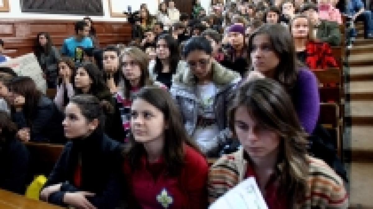 un elev din maramures ranit de un excavator