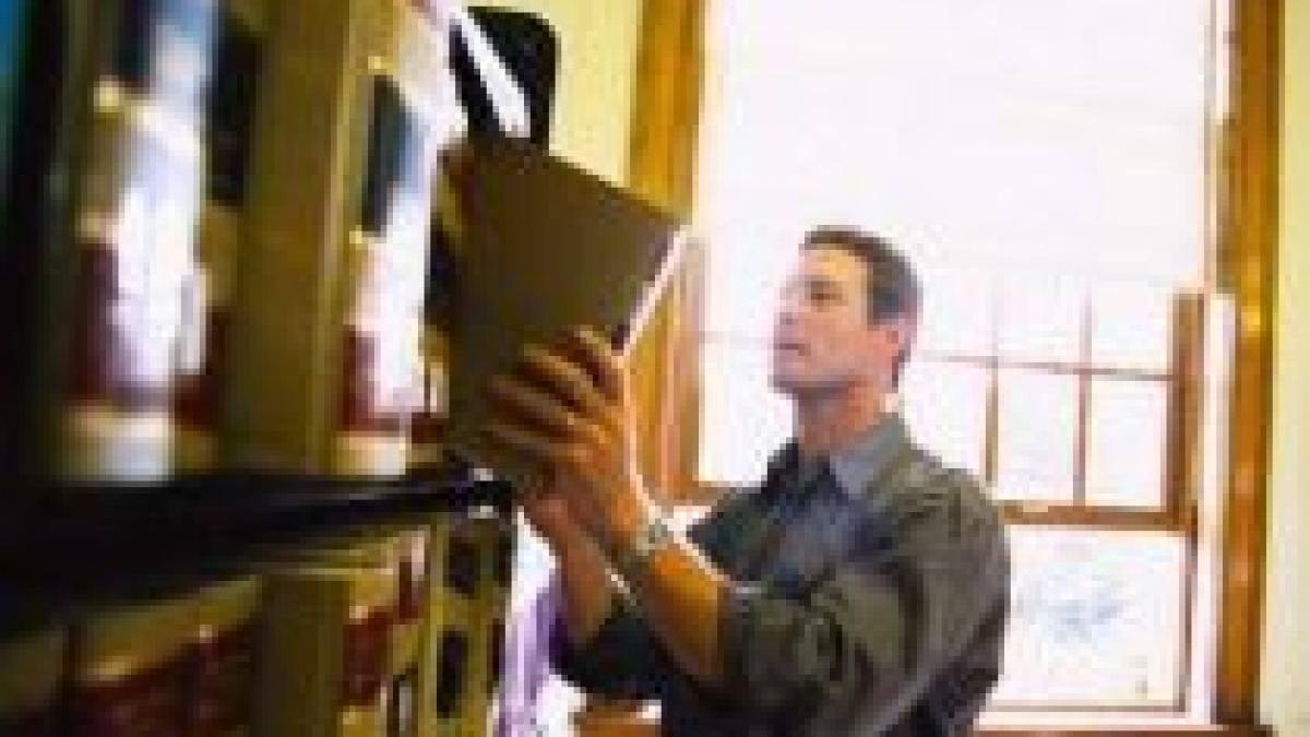 10 000 de lire pentru stat acasa firmele de avocatura din londra isi platesc angajatii sa nu