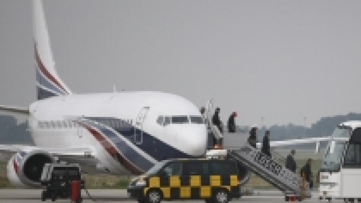 doi membri de echipaj ai air france au fost raniti dupa ce au traversat o zona cu turbulente