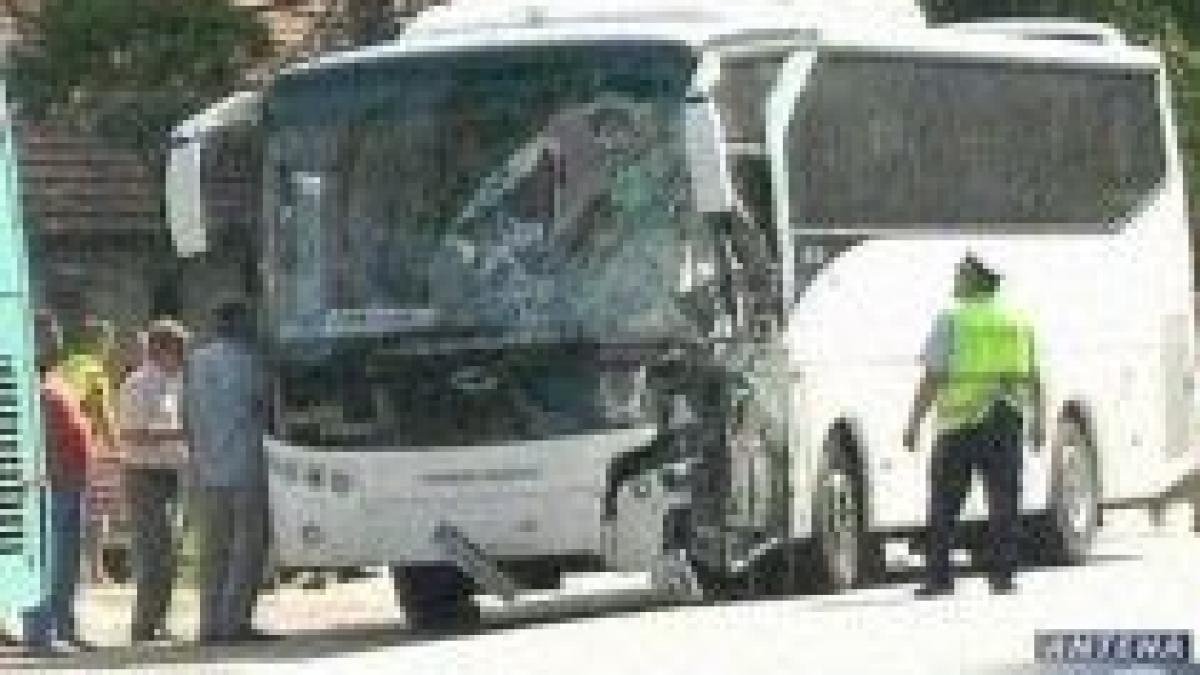bulgaria doi romani si patru bulgari au murit intr un accident in care a fost implicat un autocar