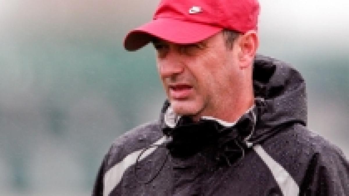 dinamo pierde doua puncte mari la gaz metan dupa 1 1 gazdele acuza foarte dur arbitrajul video