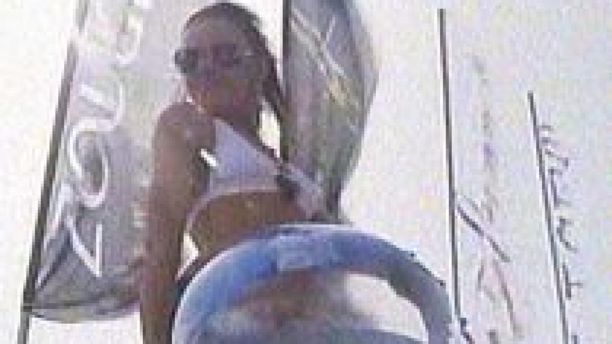 moda fierbinte inconjurata de zapada libanul a gazduit prima prezentare de lenjerie dupa ani de