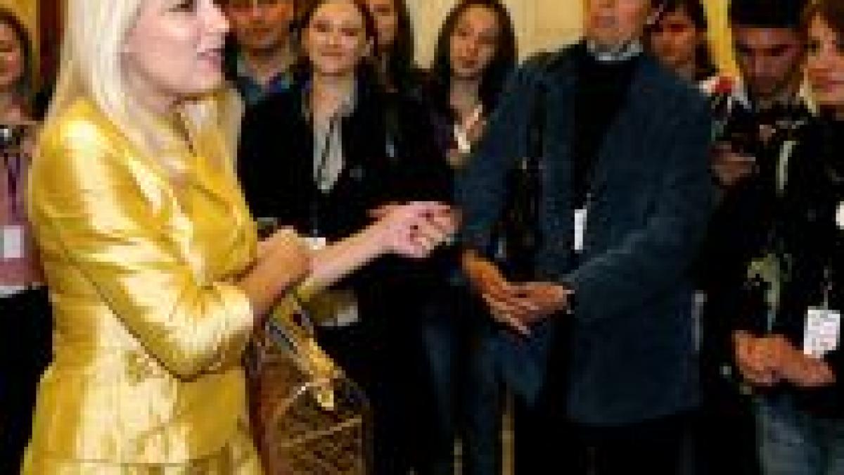 elena udrea vrea sa readuca cel mai mare tour operator in romania