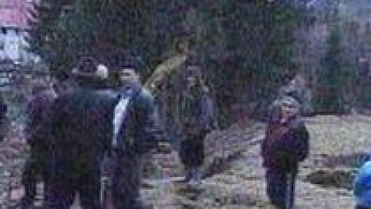 salaj alunecarile de teren ar putea arunca 20 de familii in strada