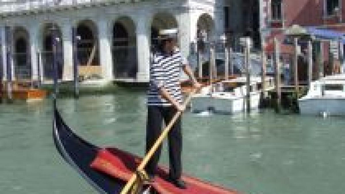 finantele italiene ii cerceteaza pe gondolierii venetieni pentru evaziune